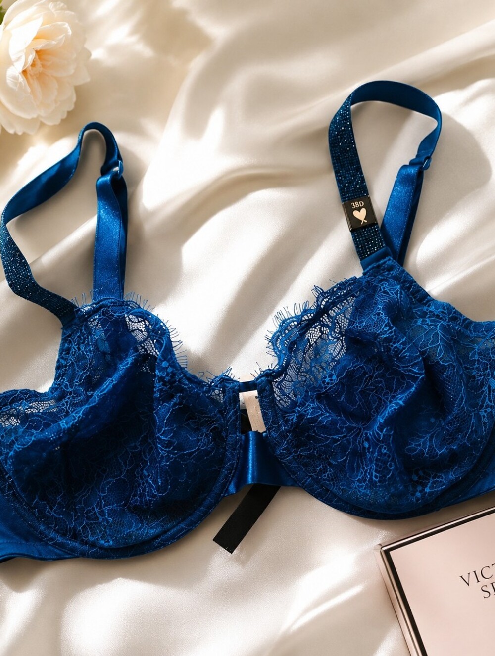 Victoria's Secret Lace Shimmer Push-Up Bra 38D